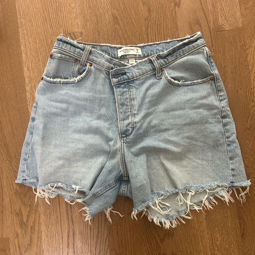 Abercrombie High Rise Dad Short (Curve Love)